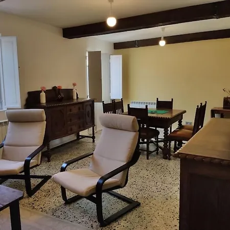 Casa Carmina: Casa Pequenos Grupos En El Corazon De Galicia * O Irixo