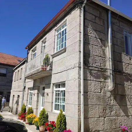 Casa Carmina: Casa Pequenos Grupos En El Corazon De Galicia * O Irixo