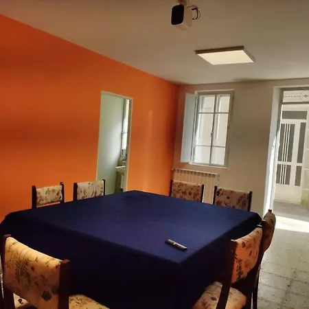 Casa Carmina: Casa Pequenos Grupos En El Corazon De Galicia