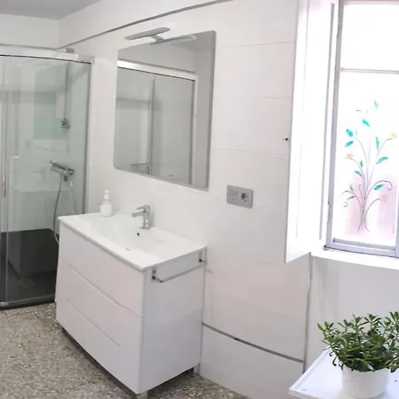 Vakantiehuis Casa Carmina: Casa Pequenos Grupos En El Corazon De Galicia *